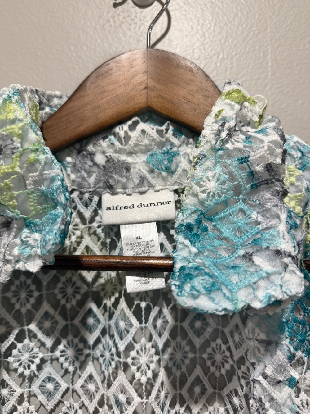 Alfred Dunner Embroidered Lace Trellis Top size CL - Picture 2 of 4
